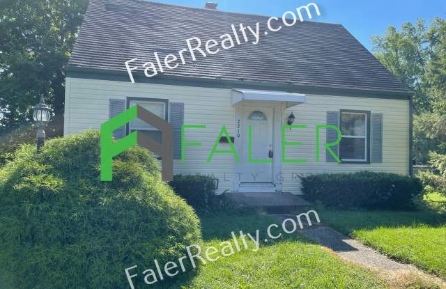 Photo of Charming Cape Cod with Spacious Yard