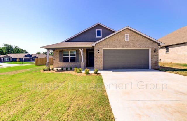 2005 W Charlotte Pl - 2005 West Charlotte Place, Broken Arrow, OK 74011