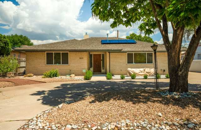 Photo of 1623 San Patricio AVE SW