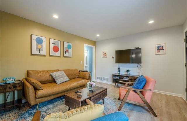 3833 BAKERS FERRY Road SW