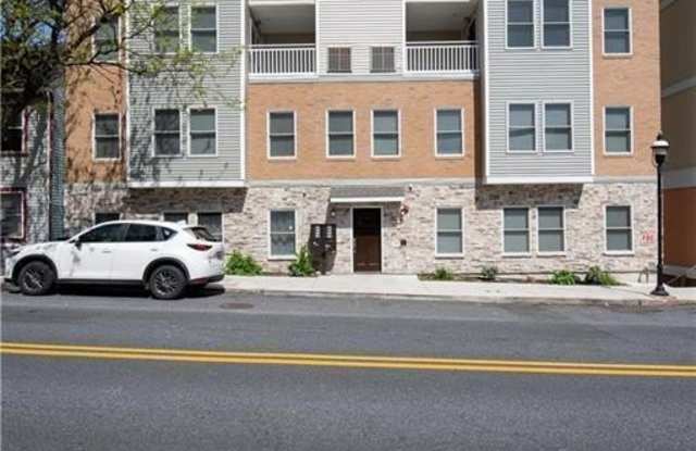 623 629 Walnut Avenue unit: C2