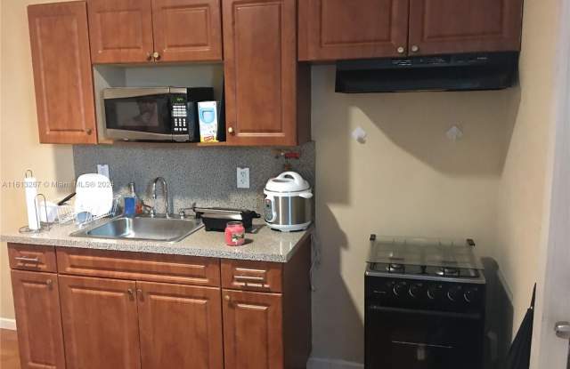 1340 SW 127 CT