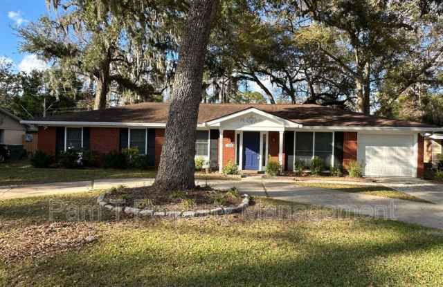 720 Glenbrook Rd