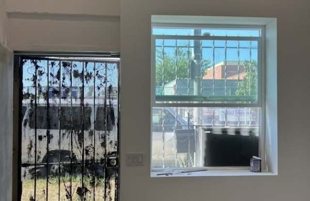 Photo of 1009 W Vermont Ave