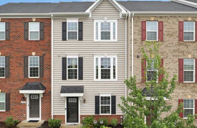 24599 HUTCHINSON FARM DRIVE