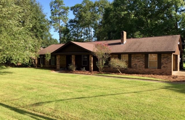 400 Idlewild Dr - 400 Idlewild Drive, West Hattiesburg, MS 39402