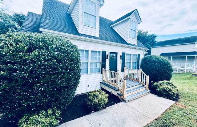 Nicely Renovated Home Behind Wyndhurst