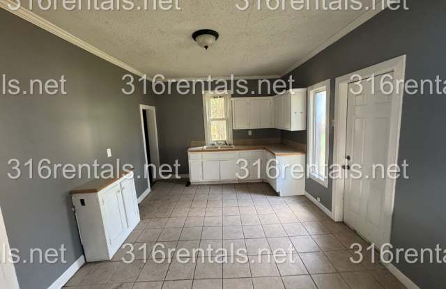 $850 - 2 bed 1 bath - Single Family Home