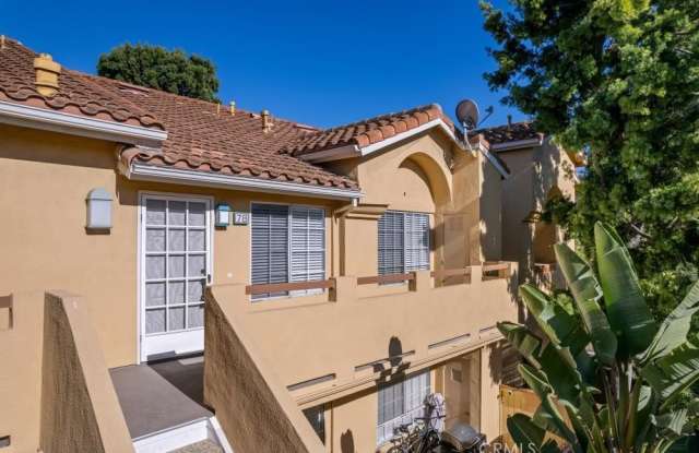 Photo of 78 Costero Aisle