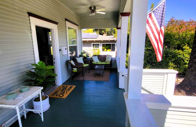 119 Commercial Street