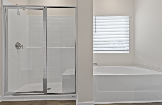 2500 Farmville Laks Dr