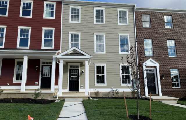 Photo of 870 MAPLETON Avenue