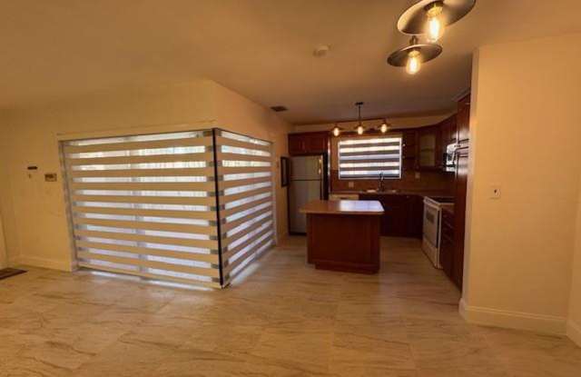 11202 SW 132nd Court W, Miami, FL 33186