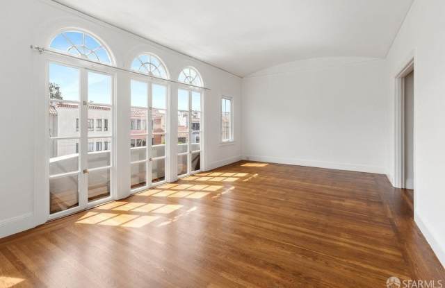 3514 Divisadero Street