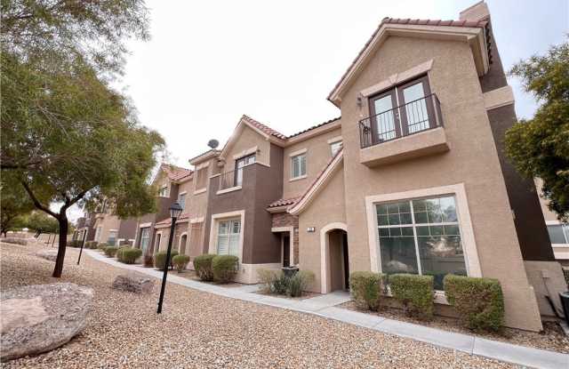 330 FOUNTAIN CROSSING Lane - 330 Fountain Crossing Lane, Henderson, NV 89074