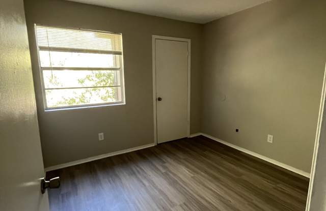 606 Bracewood Circle - C