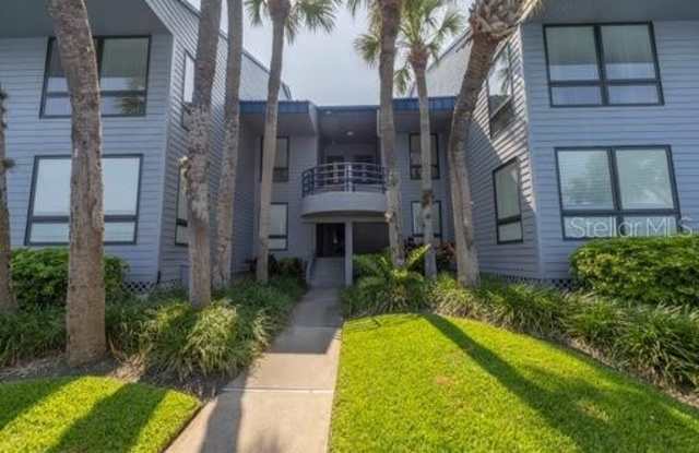 900 PINELLAS BAYWAY S
