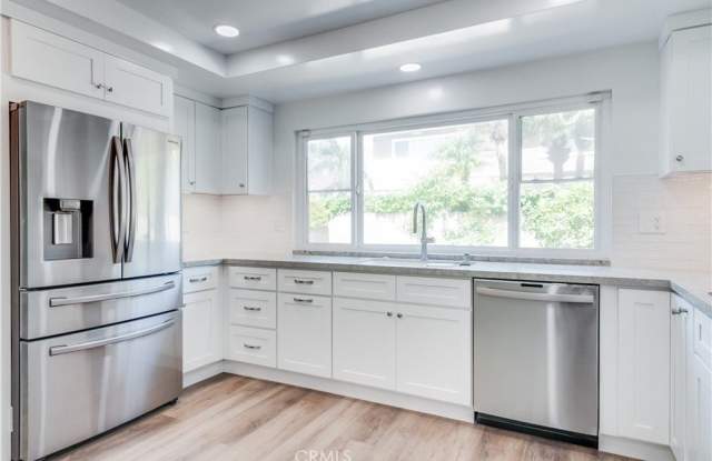 15562 Wild Cherry Circle