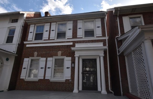 2327 Maplewood Ave - 2327 Maplewood Avenue, Richmond, VA 23220