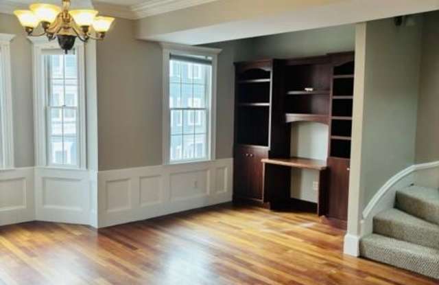 Photo of 650 East 6th