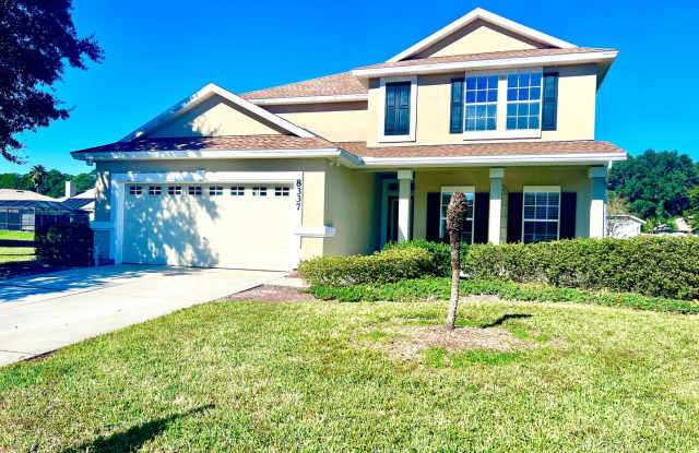 Beautiful 4-Bed, 3.5-Bath Home with Loft and Community Pool in a Friendly Gated Neighborhood!