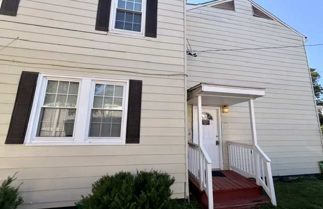 413 N East St Apt 2