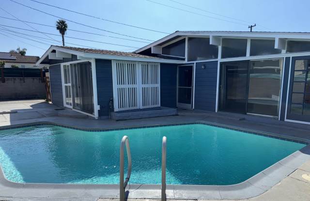 2446 West Transit Avenue