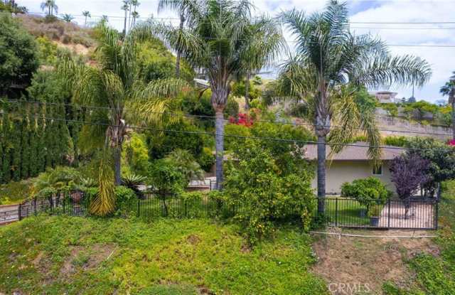 1536 Glenmont Drive