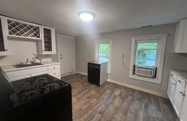 10 Cayton Street - A