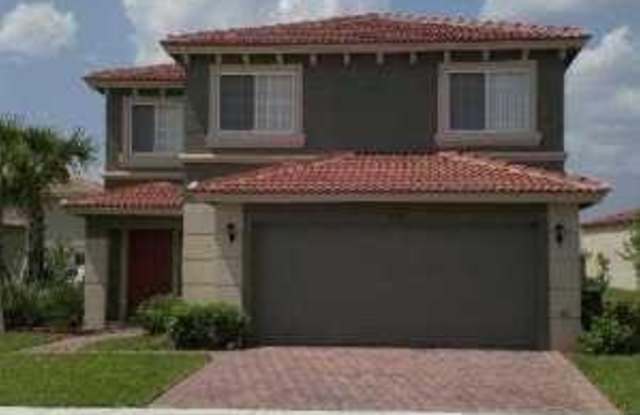 2072 SW Newport Isles