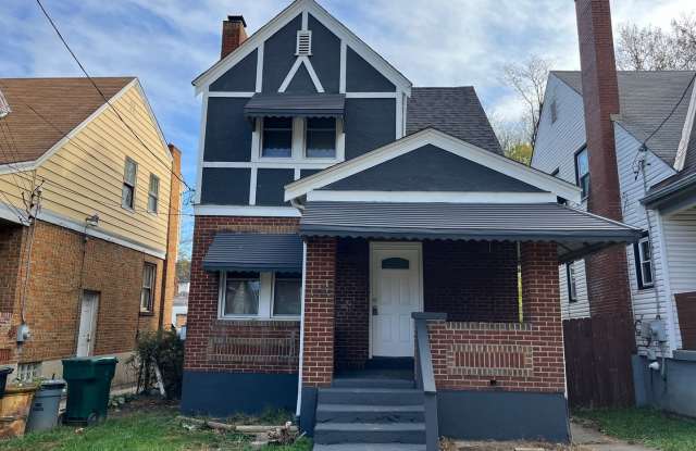 2 bedroom with yard and garage