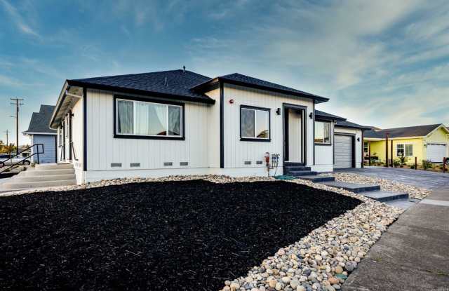 1327 Crestview Court