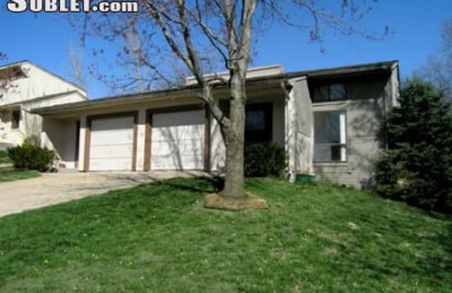 7525 Long St - 7525 Long Street, Lenexa, KS 66216