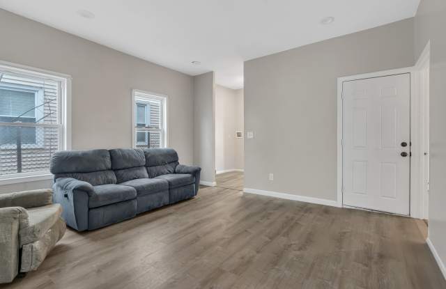 Photo of 660 Public St