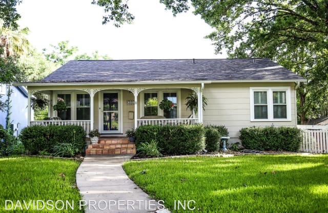 221 E Edgewood Pl - 221 East Edgewood Place, Alamo Heights, TX 78209