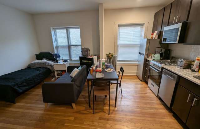 Top Floor Renovated Studio