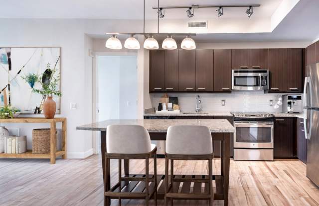 Flats at Bethesda Avenue