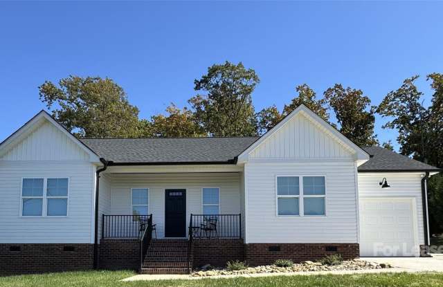 Photo of 1371 Legion Club Road