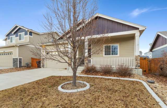 Spacious Modern 5-Bedroom Ranch Home in Hidden Valley Farm