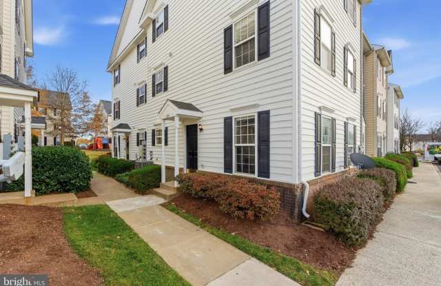 2109 BRISTOL Drive unit: 9