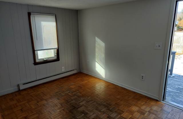 326 South Center Street