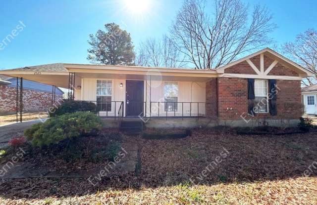 2525 Hillcrest Cir