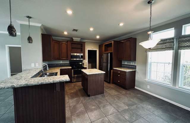 1028 Cranberry Rd SE