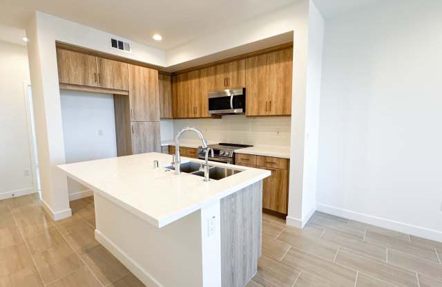 123 North 1st Avenue