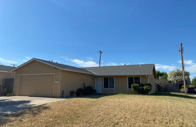 10450 Reymouth Ave - 10450 Reymouth Avenue, Rancho Cordova, CA 95670