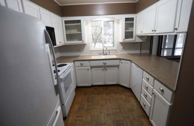 4833 Stauffer Avenue Southeast