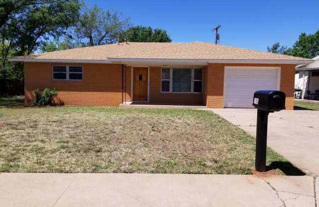 Photo of UPDATED LARGE 3 BEDROOM HOME