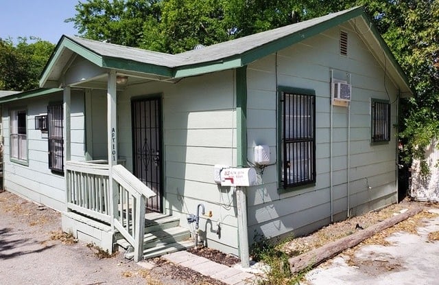 113 Alta Sita St - 113 Alta Sita Street, San Antonio, TX 78237