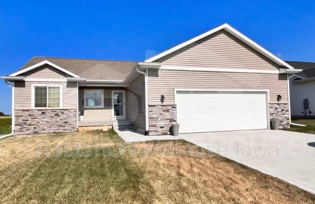 1819 8th St SE - 1819 8th Street Southeast, Altoona, IA 50009