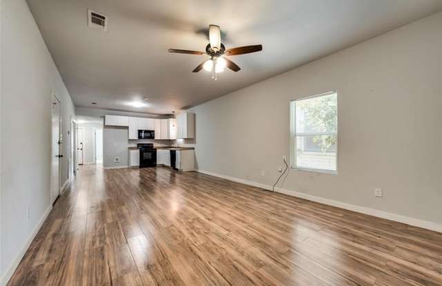 626 W Crawford Street